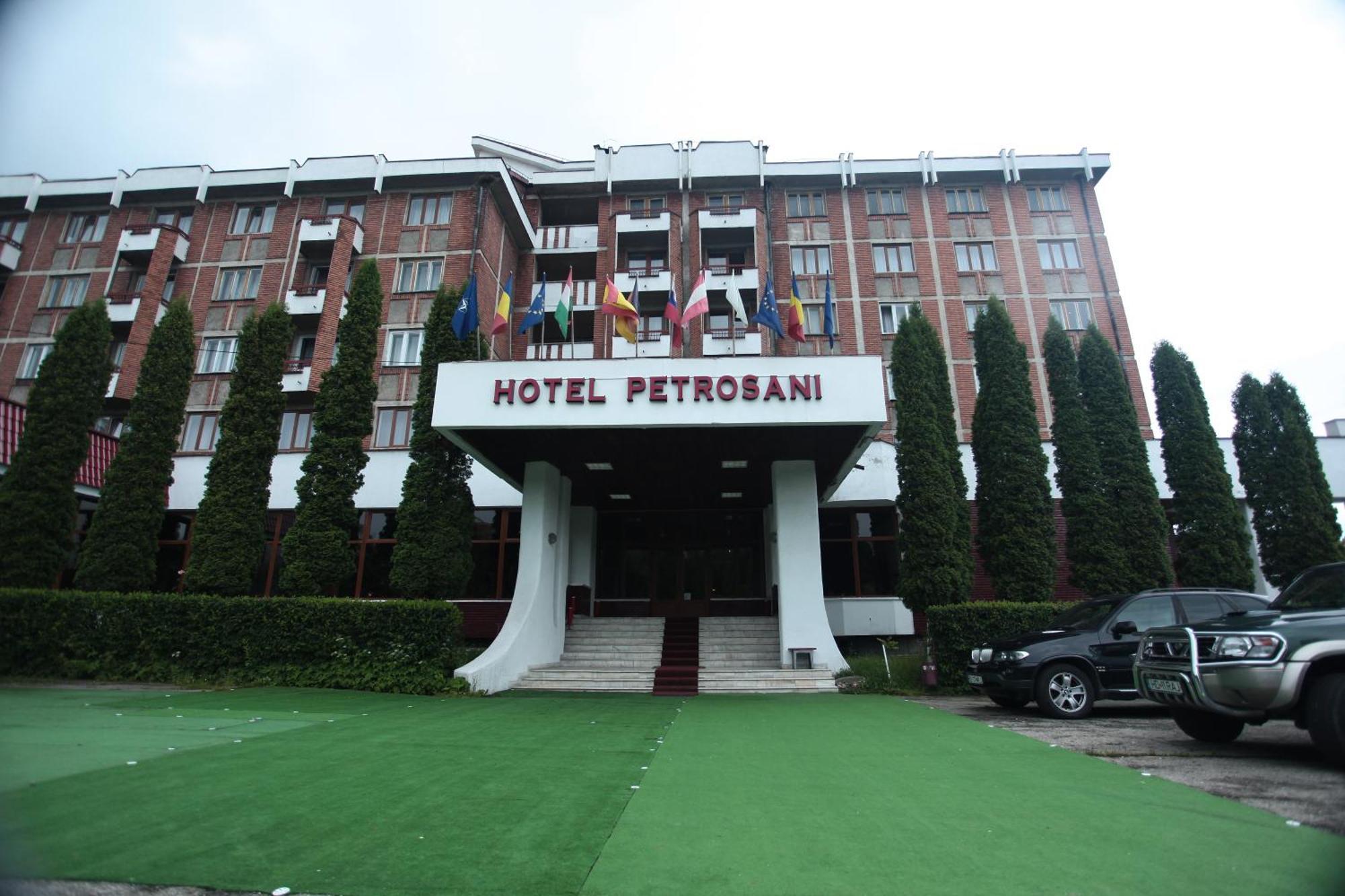 Petrosani Camere De Inchiriat - Hotel Petroshani Srl Luaran gambar
