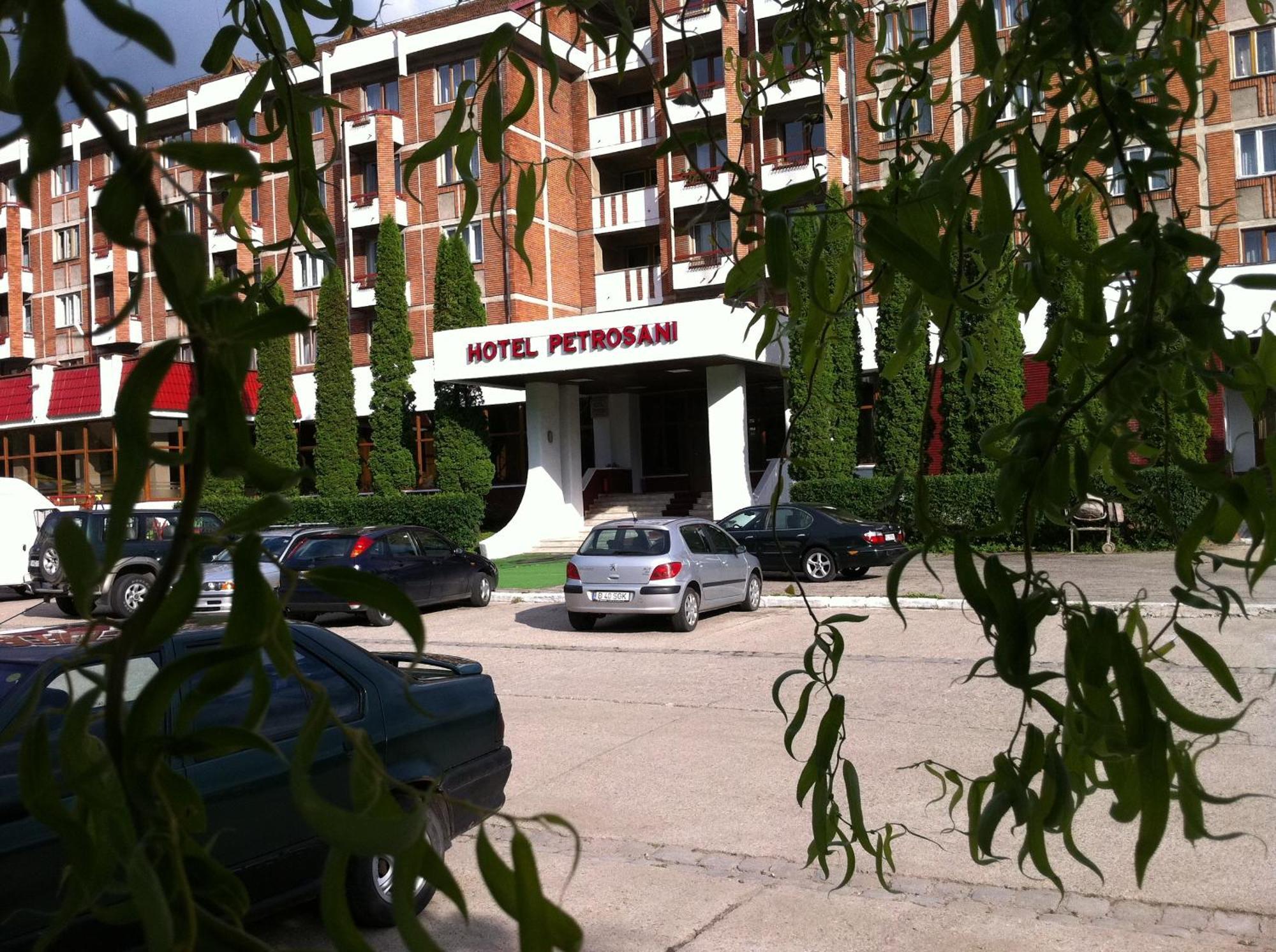 Petrosani Camere De Inchiriat - Hotel Petroshani Srl Luaran gambar